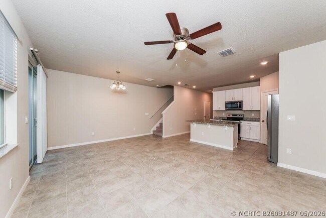 Building Photo - 4030 Hot Spgs Ave