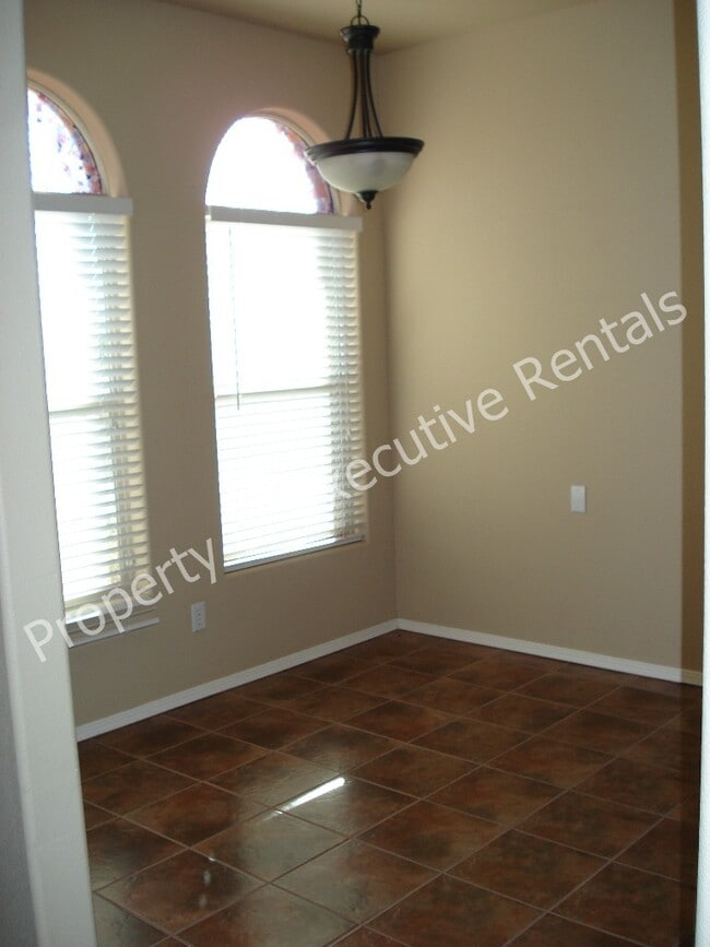 Foto del edificio - 4941 Chesney Rd