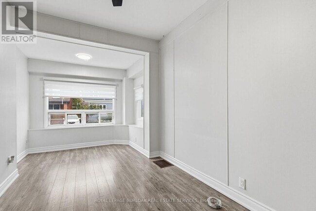 Building Photo - 71 Glendale Ave N