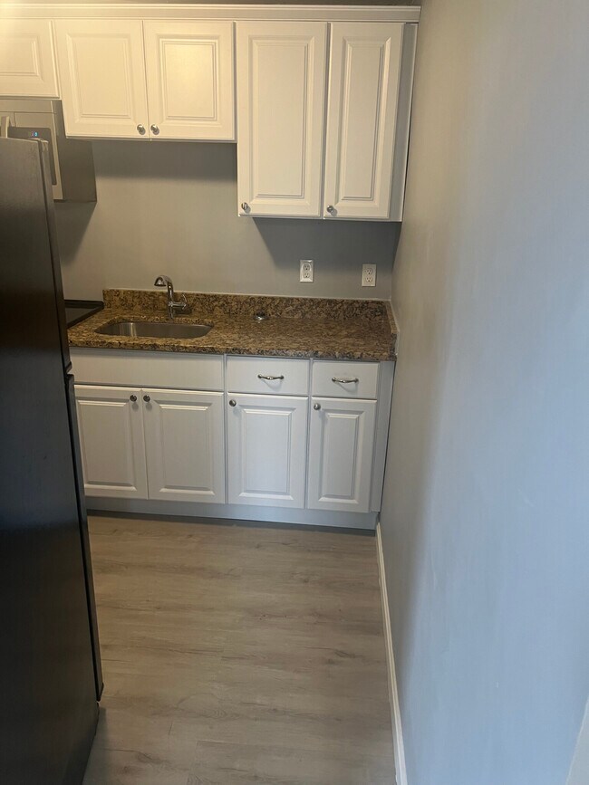 94 Mutton Ln Unit 2L, Weymouth, MA 02189 Condo for Rent in Weymouth