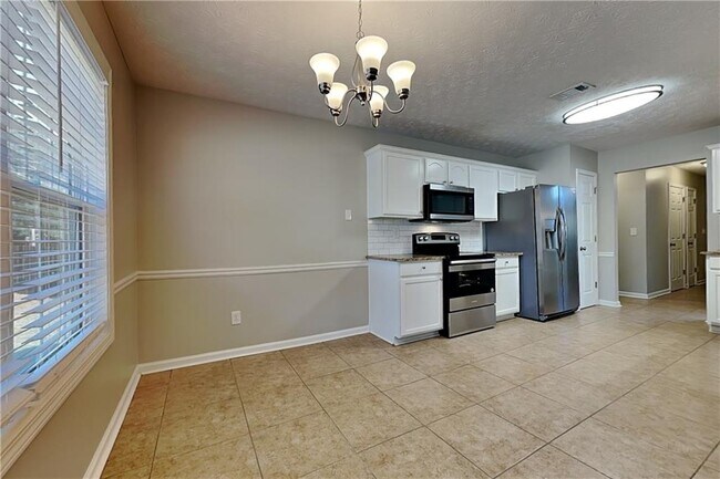 Foto del edificio - 917 Tucker Ln