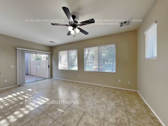 Building Photo - 1532 S Avocet St