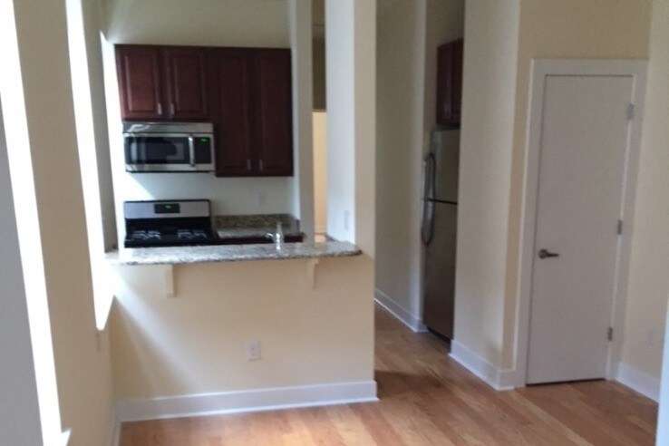 Primary Photo - 429 Green St