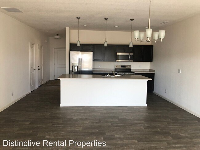 Foto del edificio - 3 br, 2 bath House - 4743 Dobson Dr