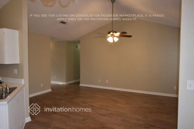 Building Photo - 3219 Sentinel Cir