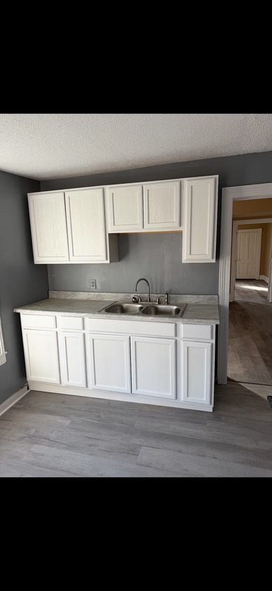 Building Photo - 124 Allison St