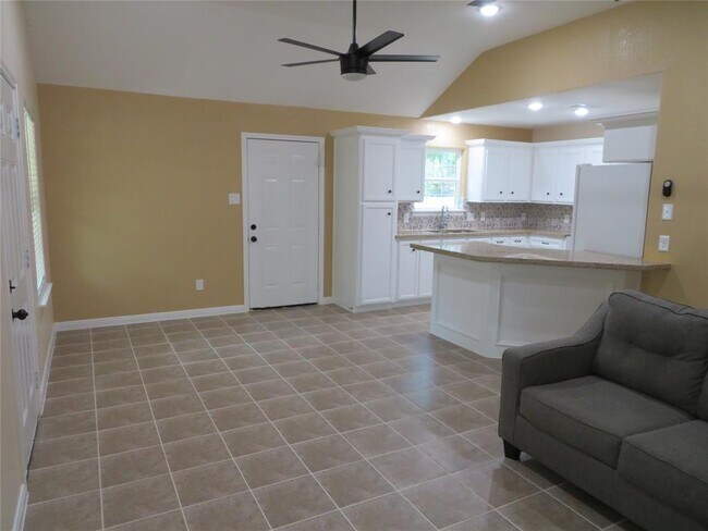 Building Photo - 5403 Farley Dr