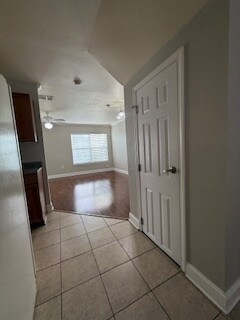 Building Photo - 764 Majestic Dr