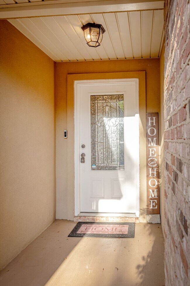 Foto del edificio - 3 bed 2 bath home with pool in Gulfport