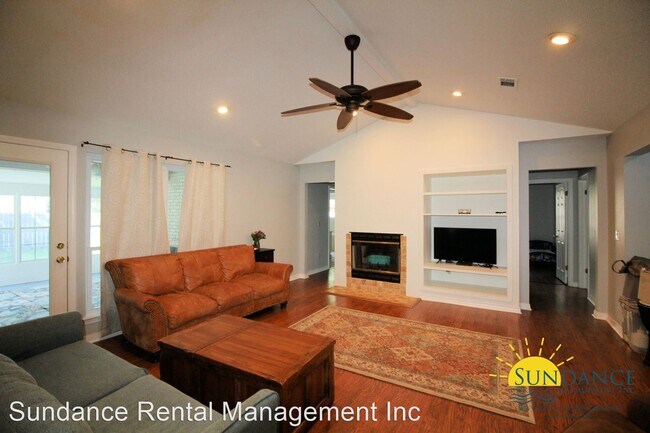 Building Photo - 3 br, 2 bath House - 106 Meadow Woods Lane