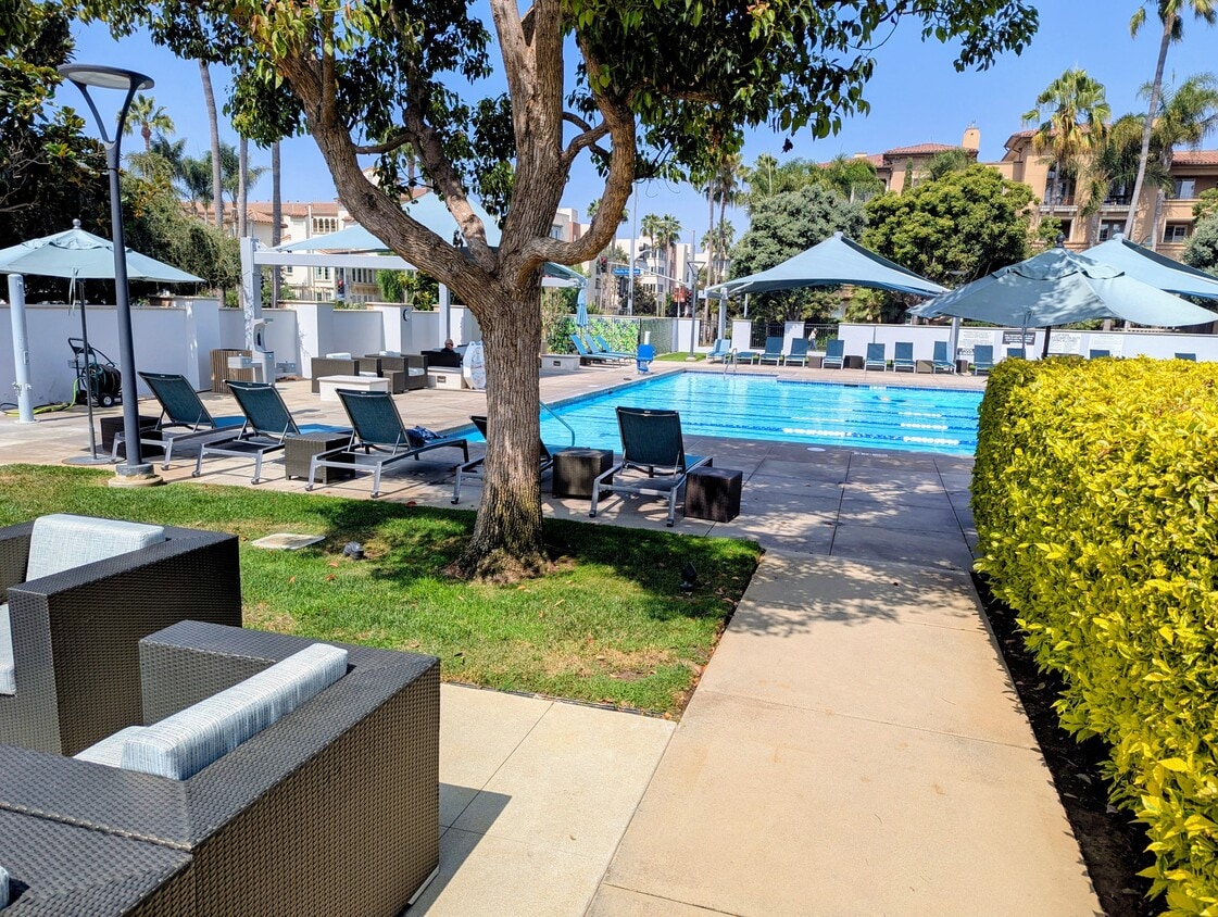 Foto principal - 7100 Playa Vista Dr