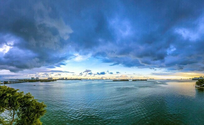 Stunning views with a constant change of colors and sights... - 7751 NE Bayshore Ct