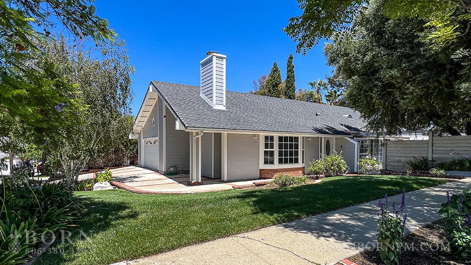 Foto principal - 1006 N Currier Ave