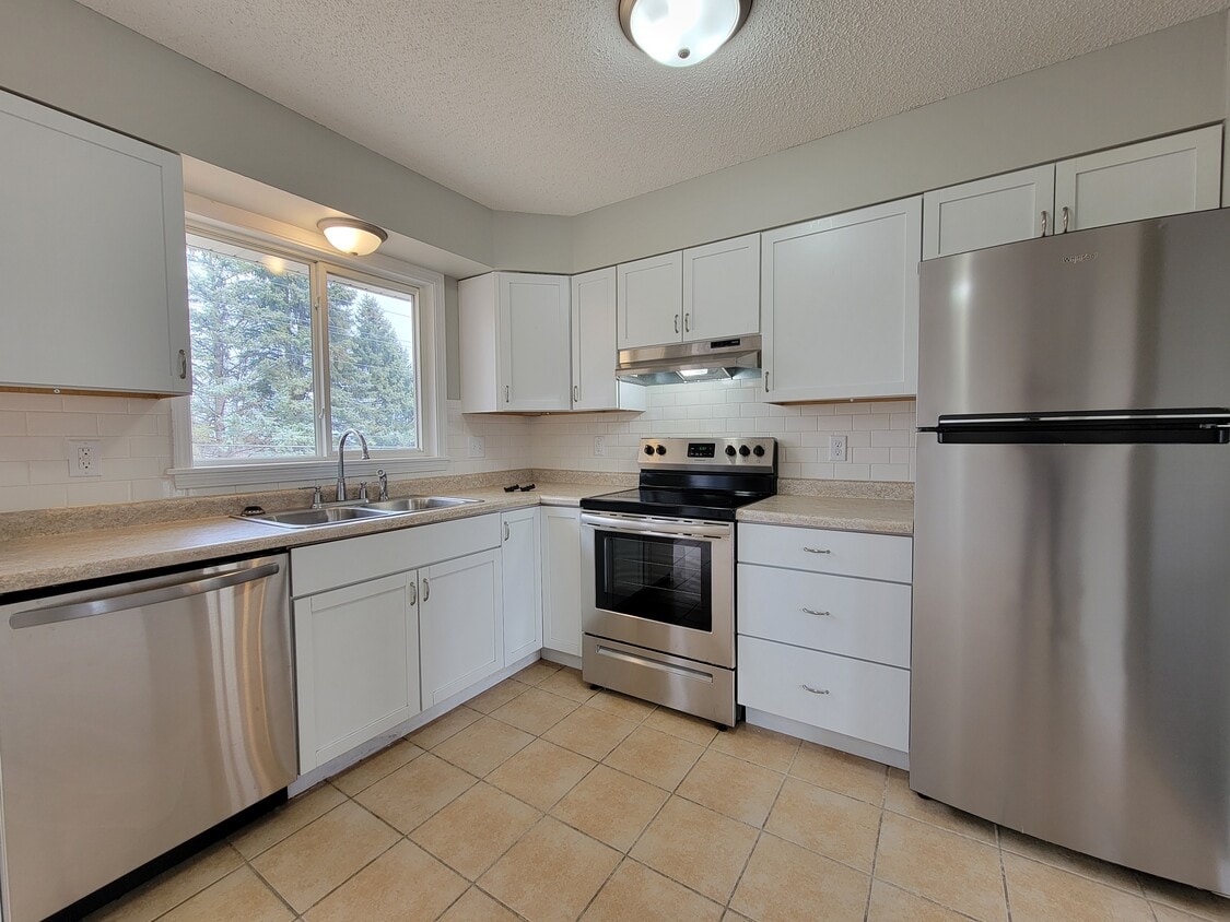 Primary Photo - 627 36th St SW