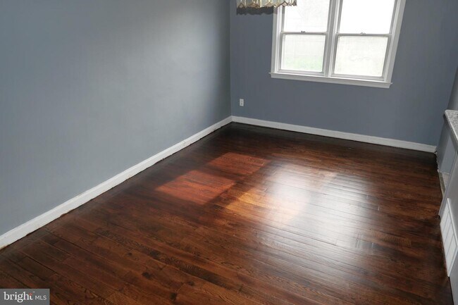 Foto del edificio - 228 W Bayberry Ln