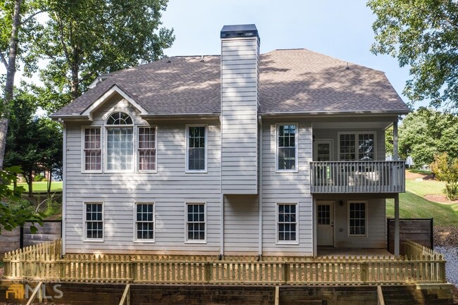 Building Photo - 6353 Chestnut Pkwy