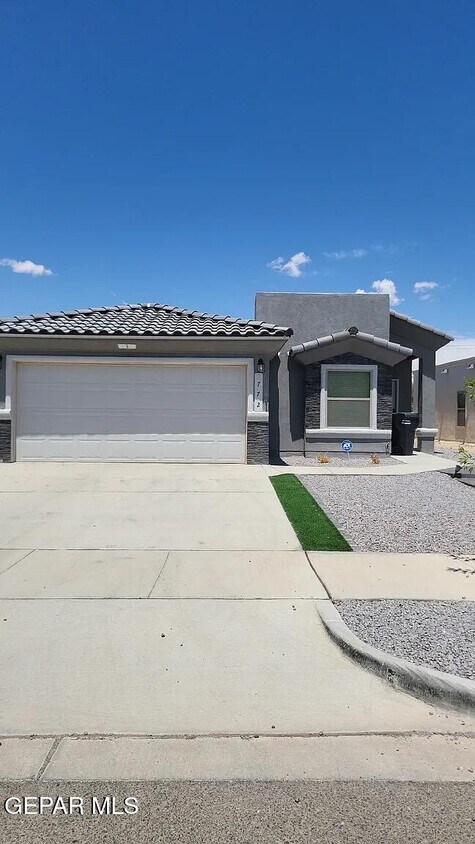 Foto principal - 772 Lemington St