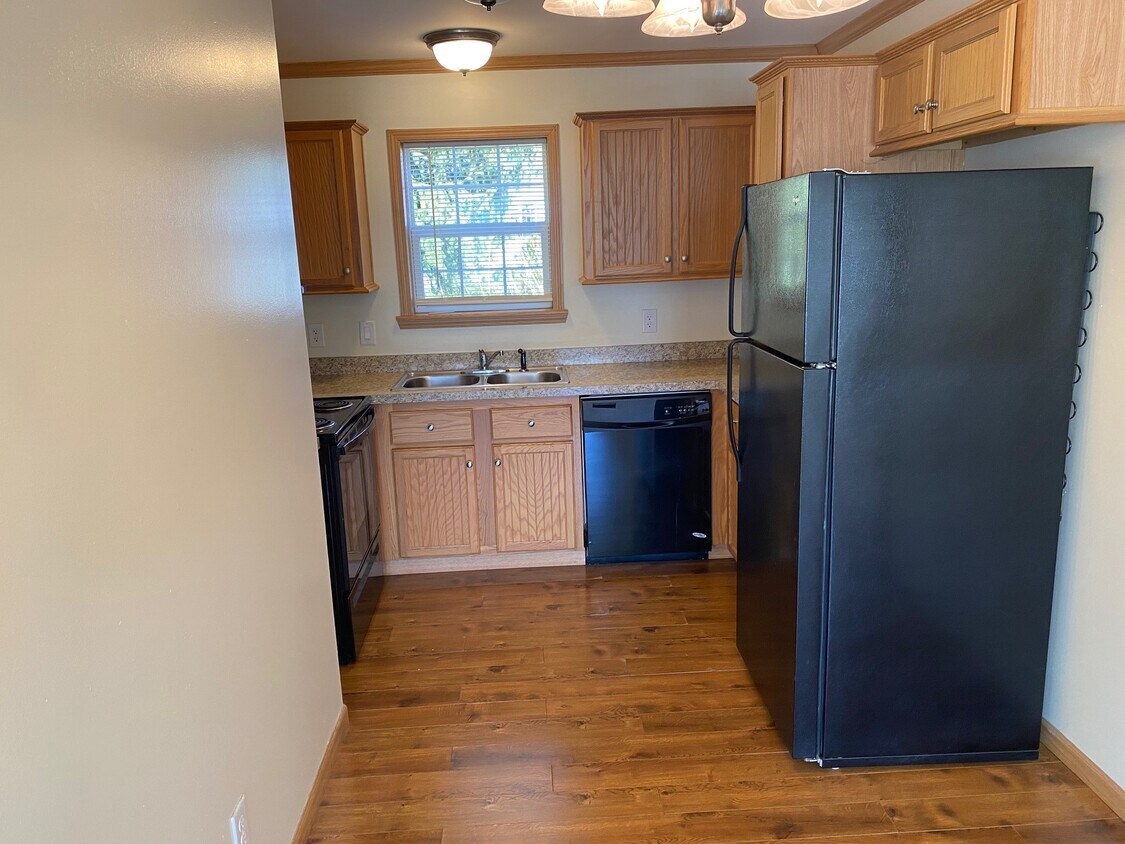 8 Rockledge Ct, Ledyard, CT 06339 House Rental in Ledyard, CT