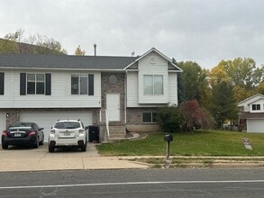 Building Photo - 2647 Deer Run Dr