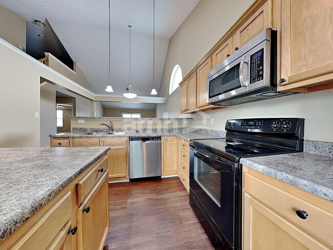 Building Photo - 439 Parkview Ct