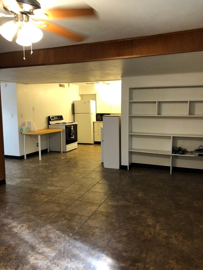 Ceramic tile floors throughout - 2420 Buena Vista Dr