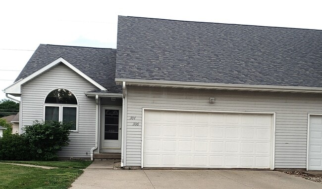 Street View - 304 Cayman St Townhome