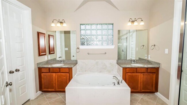 Building Photo - 5807 Manning Hollow Ln