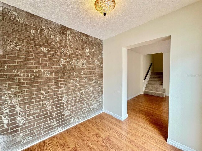 Foto del edificio - 2537 W Maryland Ave