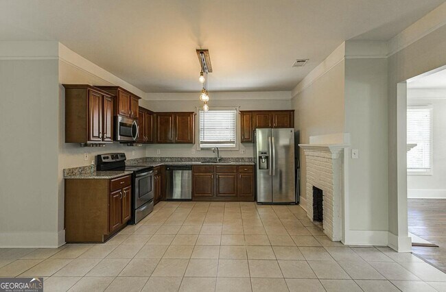 Foto del edificio - 86 Mayson Ave NE