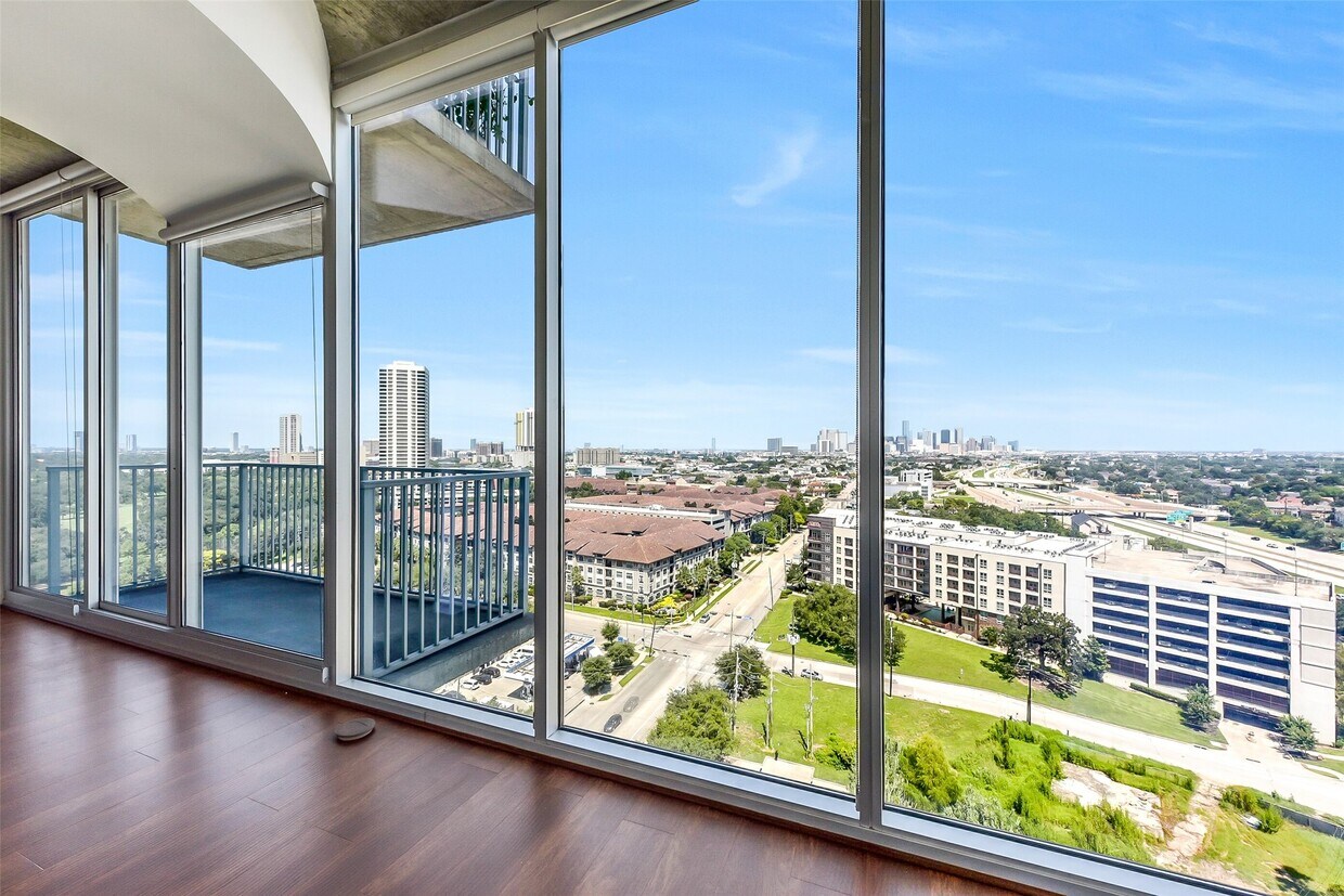 Foto principal - 5925 Almeda Rd