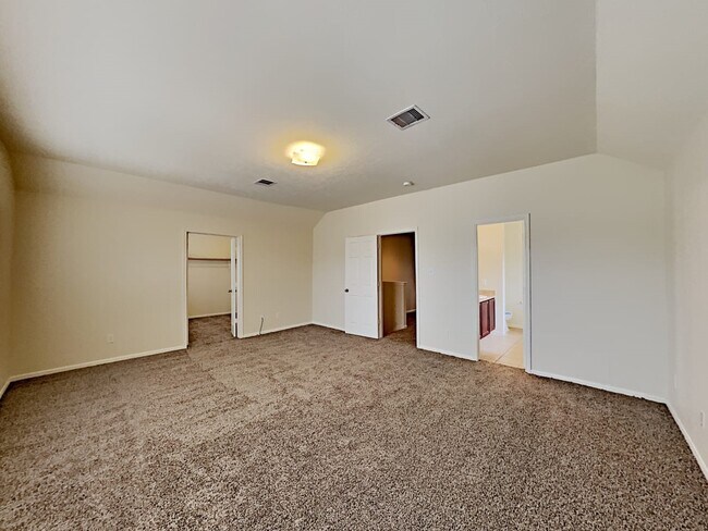 Building Photo - 2411 Lago Mirado Wy