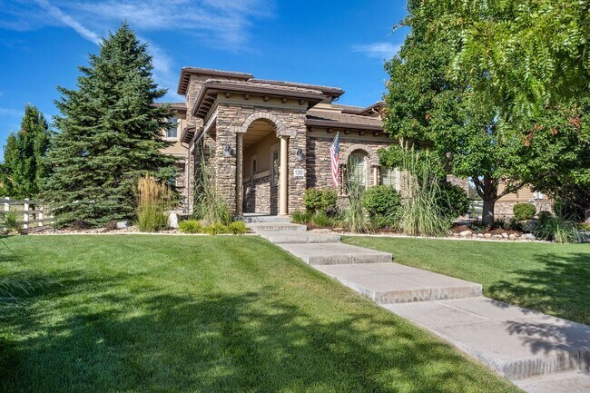 Foto del edificio - 1380 N Huntington Trails Pkwy