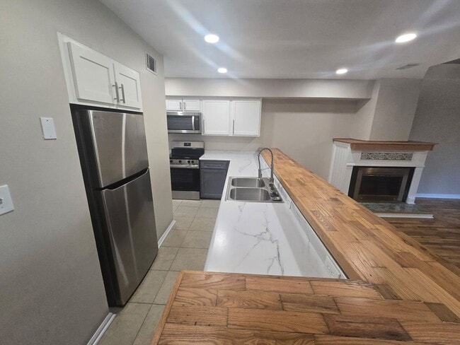 Photo - 1574 Three Lanterns Ln (Tallahassee, FL) House