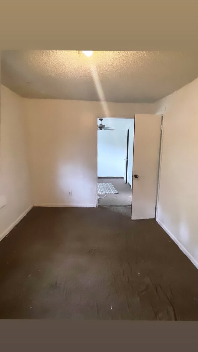 Building Photo - 1739 W Spruce St