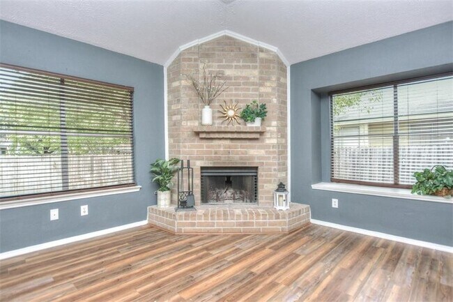 Hogar - 2010 Elder Way