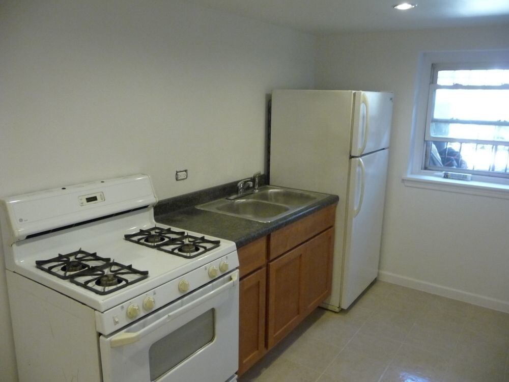 Primary Photo - 1511 N California Ave