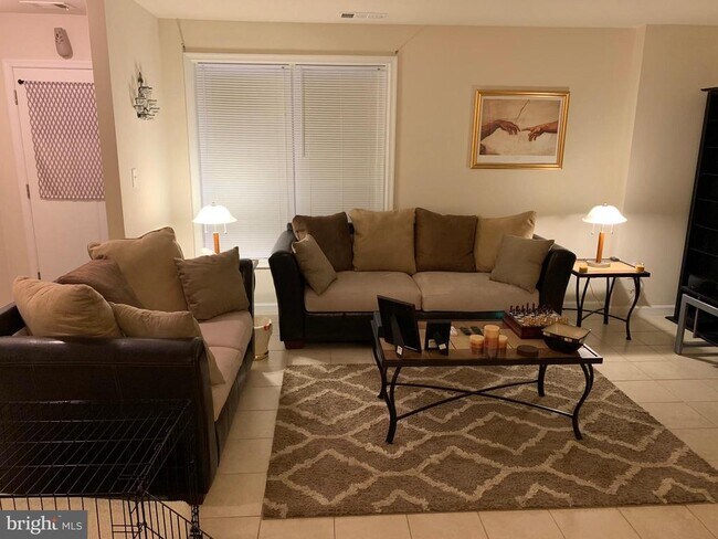 Foto del edificio - 1608 E Bancroft Ln