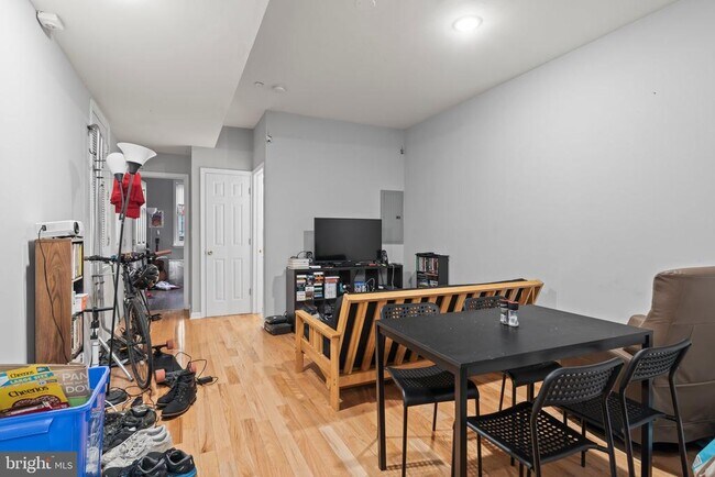 Building Photo - 1848 N 17th St