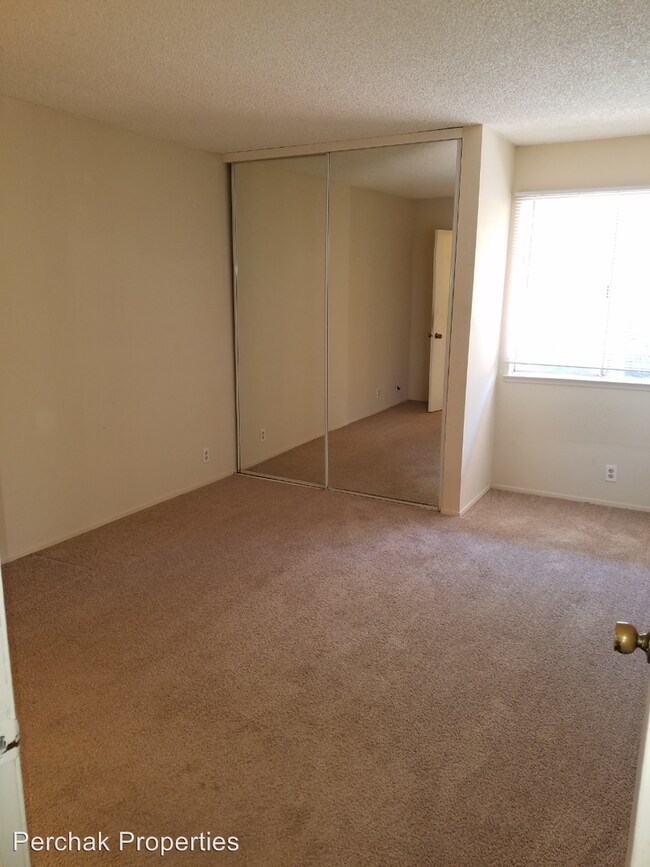 Building Photo - 2 br, 2 bath House - 2525 Walters Way # 24