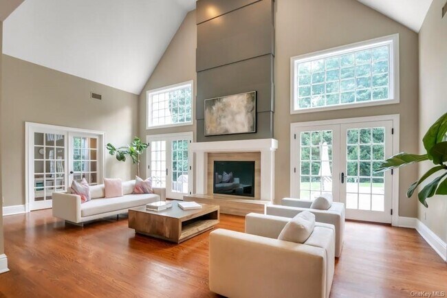 Foto del edificio - 50 Cloverhill Ln