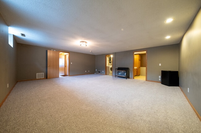 Building Photo - 1528 Desoto St