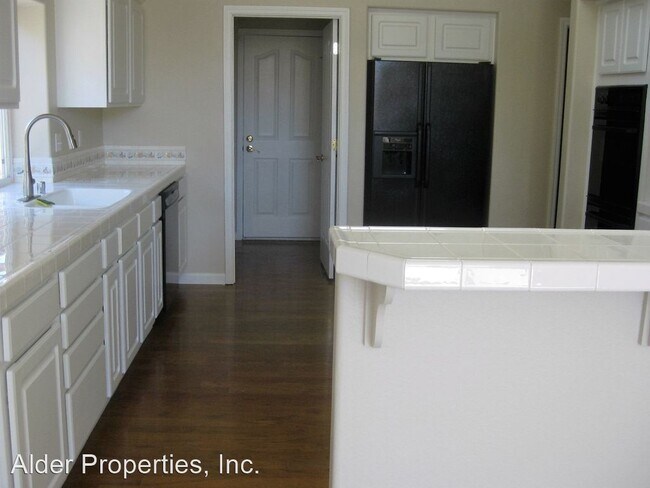 Foto del edificio - 3 br, 2 bath House - 2530 Granite Springs