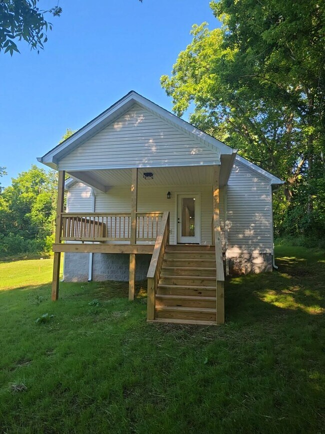 Foto del edificio - Brand-New 3-Bedroom Home with Office in Doyle, TN