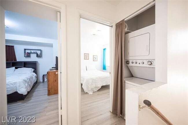 Foto del edificio - 5021 Spencer St