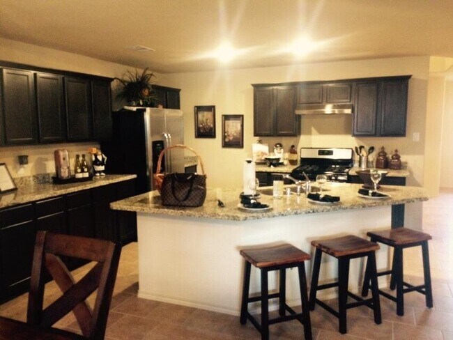 Building Photo - 21691 Horseshoe Dr