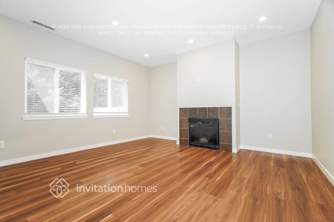 Building Photo - 19426 90 Ave Ct E