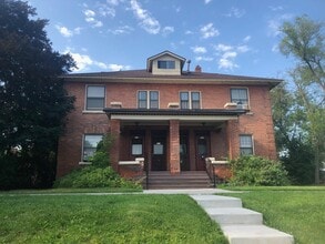 Building Photo - 715-721 W Spruce St