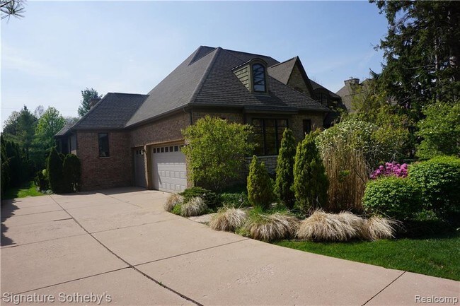 Building Photo - 4155 Coolidge Hwy