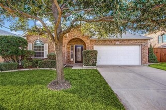 Building Photo - 11049 La Grange Dr