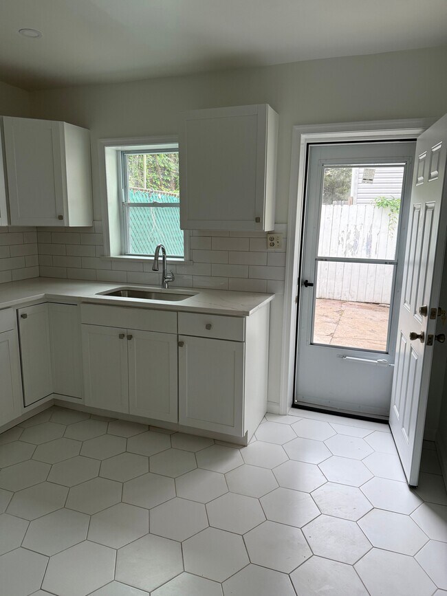 Foto del edificio - 2526 Almond St
